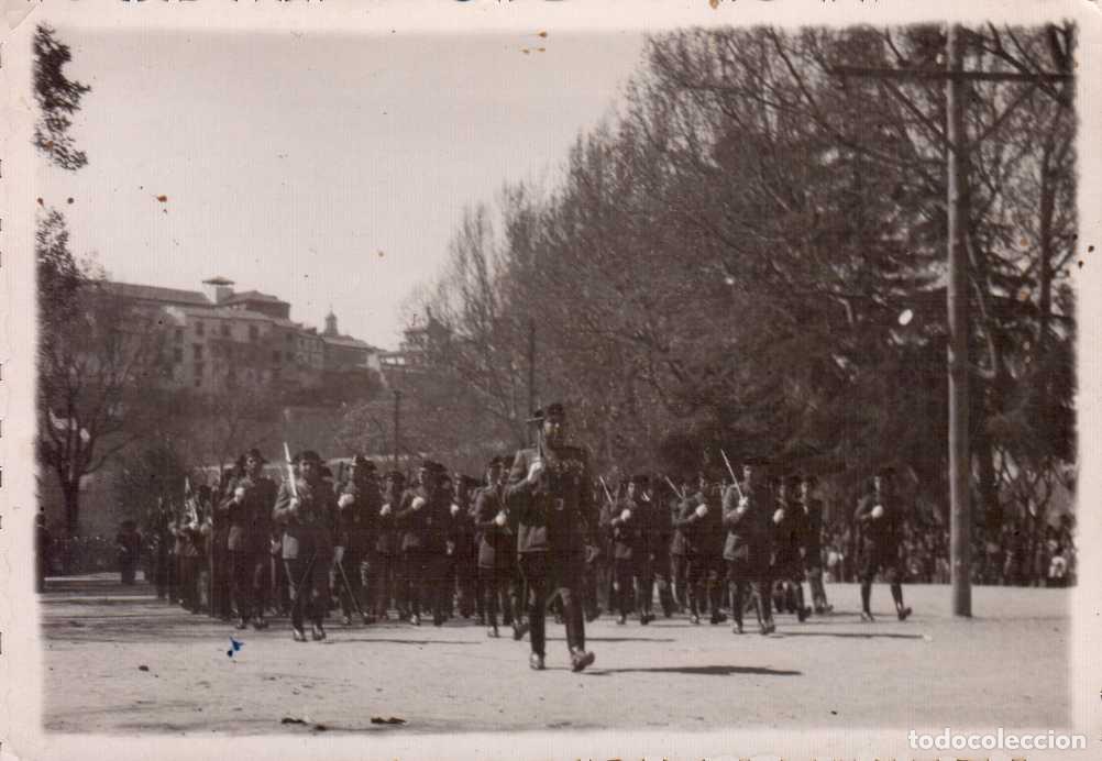 Militaria: FOTOGRAFIA GUARDIAS CIVILES. DESFILE DE LA VICTORIA ABRIL DE 1944 TOLEDO