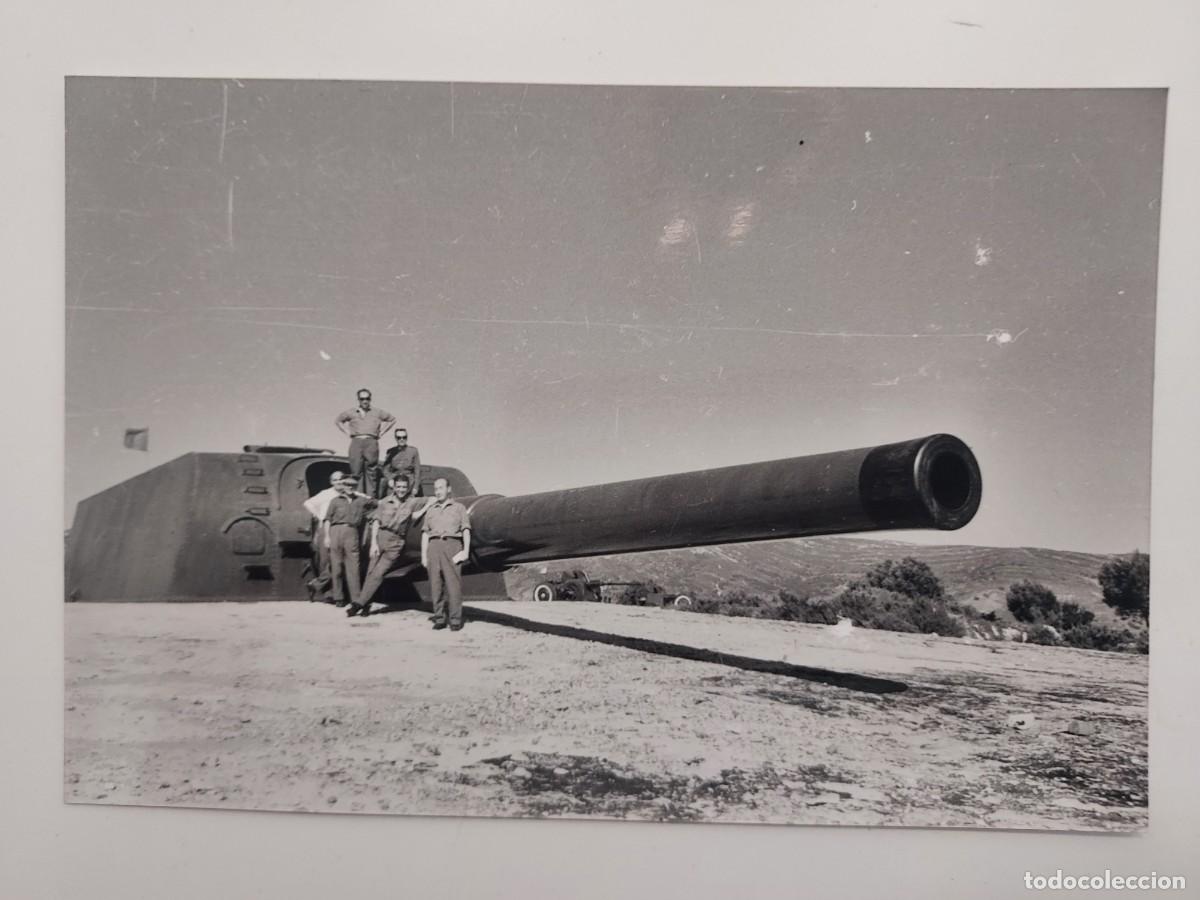 Militaria: 3 fotos artiller&iacute;a militar Bater&iacute;a Paloma Alta Tarifa - Ca&ntilde;&oacute;n Vickers 381mm. Ca. 1950 (2009)
