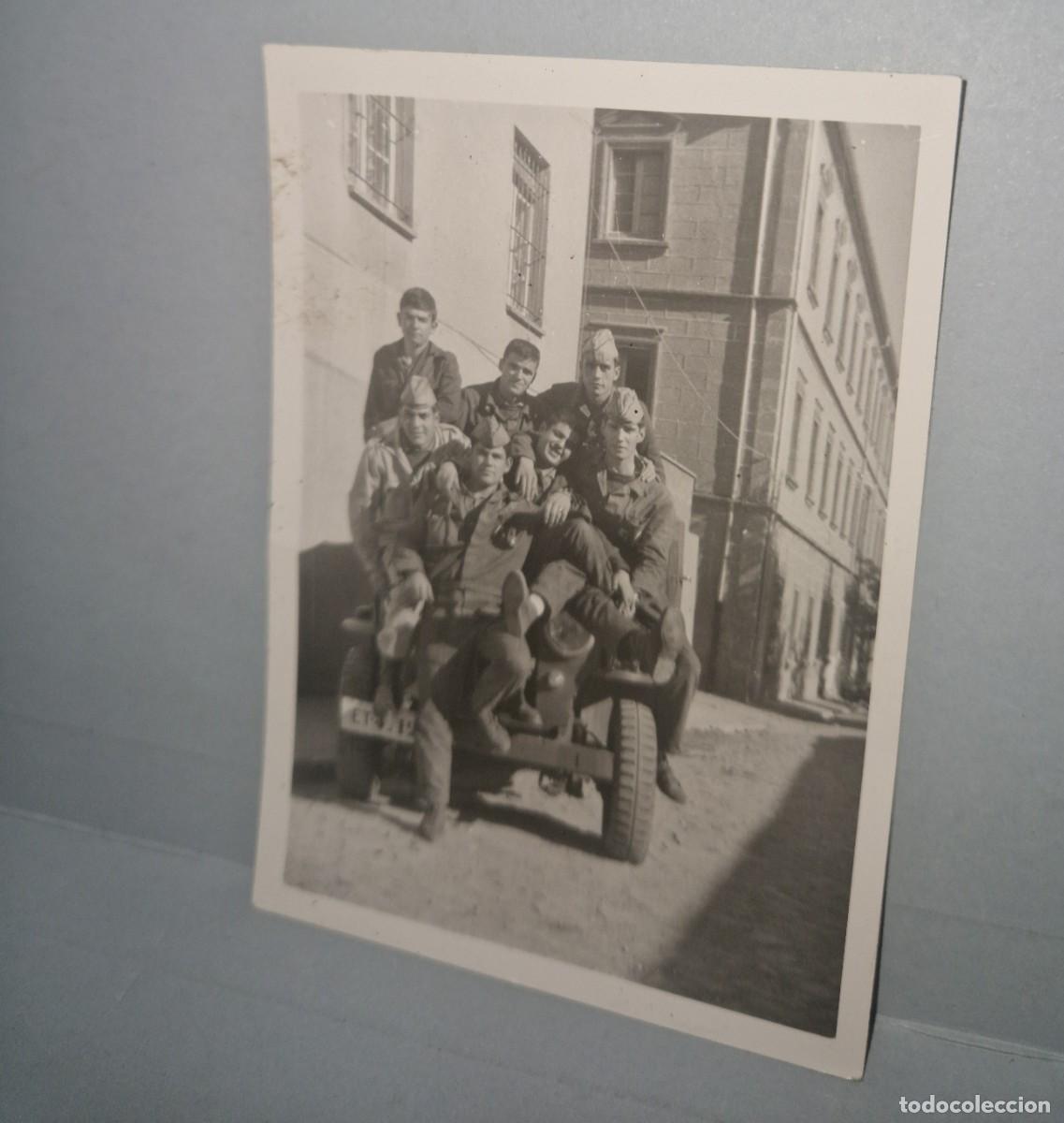 Militaria: FOTO DE LA MILI : SOLDADOS de uniforme en jeep