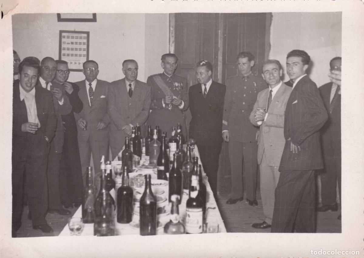 Militaria: FOTOGRAFIA DE GUARDIAS Y CIVILES Y ACOMPA&Ntilde;ANTES