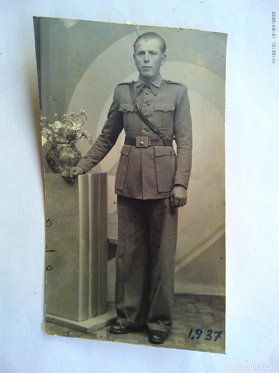 Militaria: GUERRA CIVIVL : FOTO DE ESTUDIO DE MILITAR DE ARTILLERIA , 1937