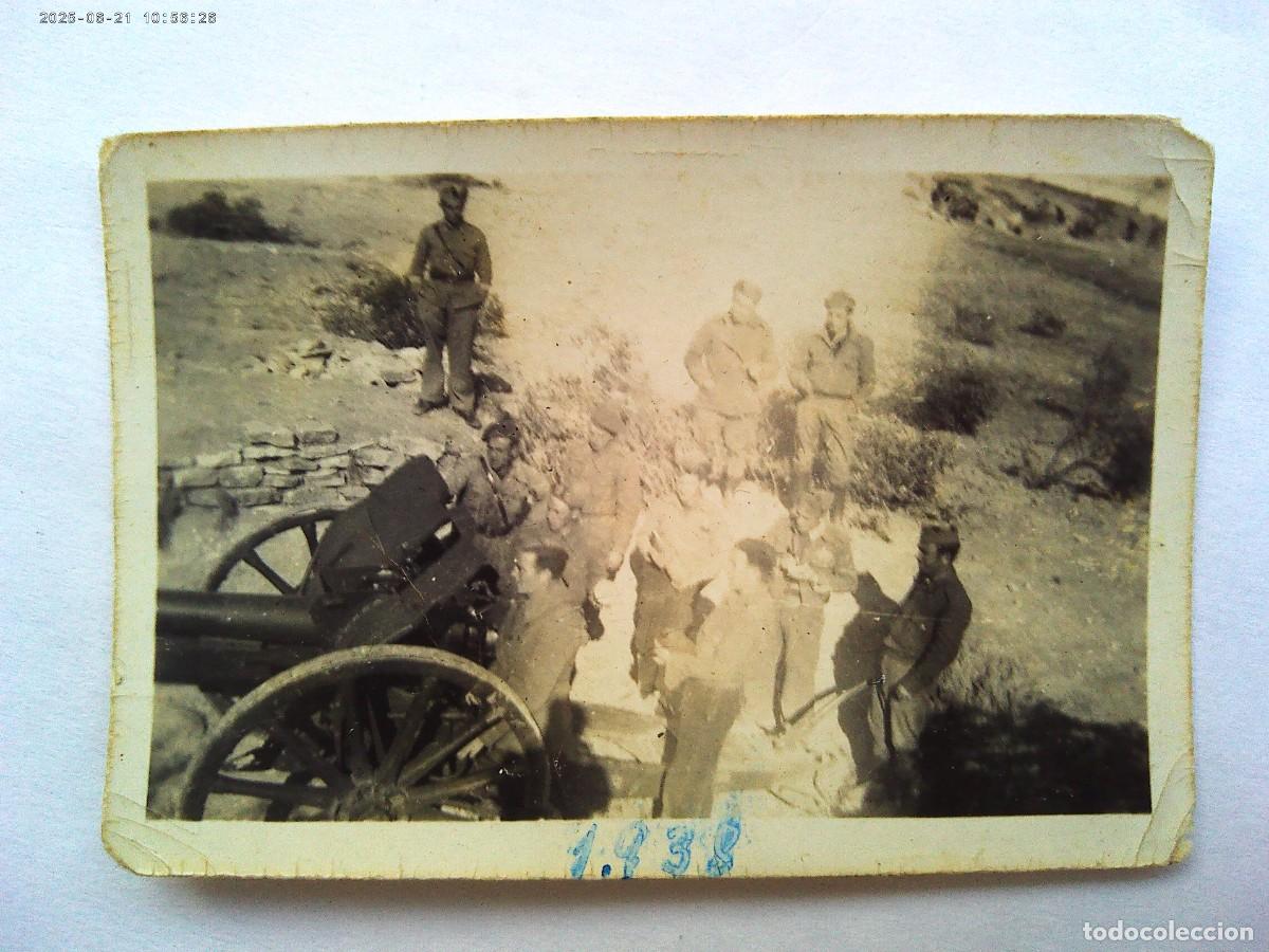 Militaria: GUERRA CIVIL : FOTO DE MILITARES DE ARTILLERIA CON CA&Ntilde;ON , 1938 . &iexcl; MAL REVELADA !