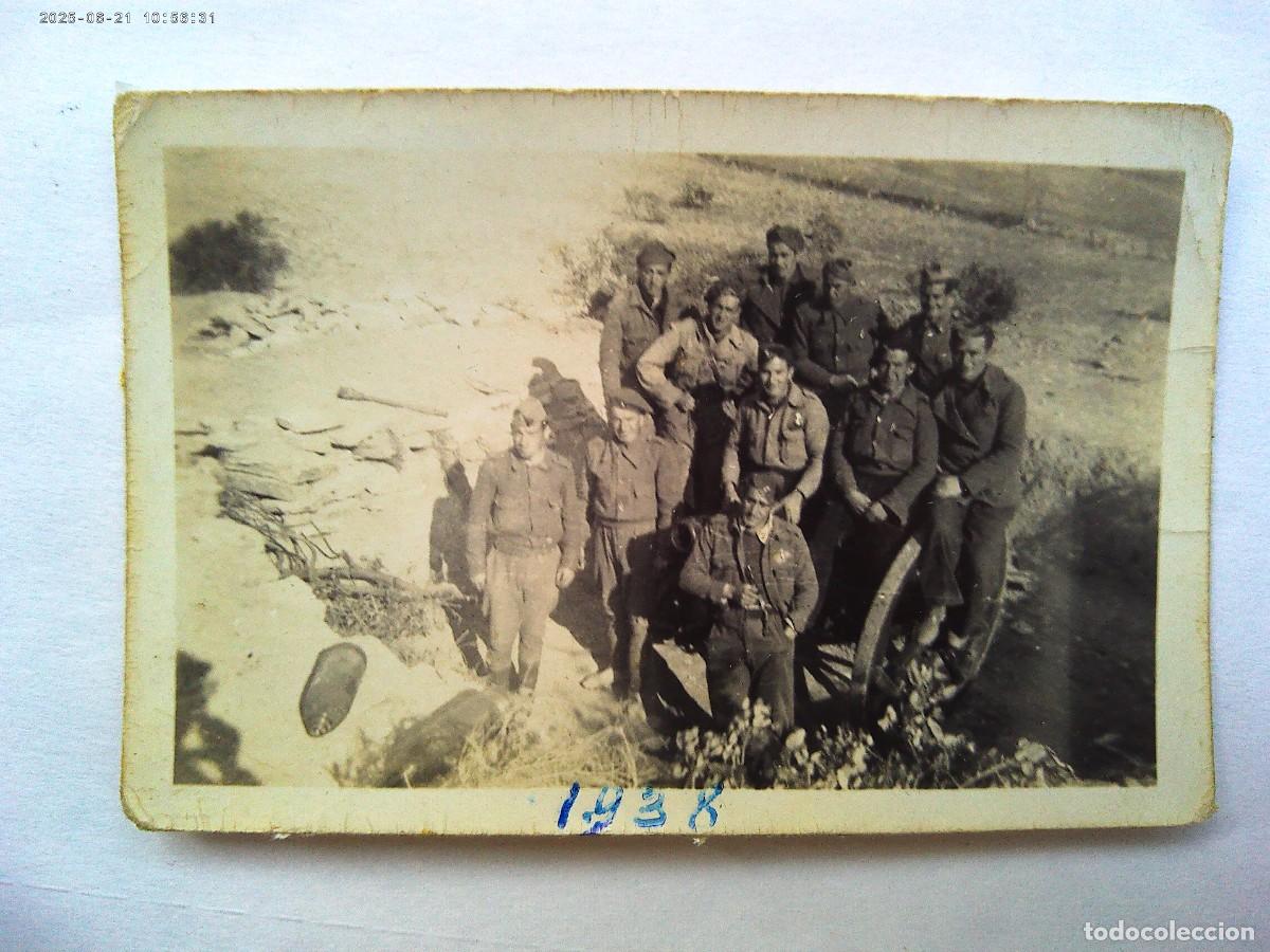 Militaria: GUERRA CIVIL : FOTO DE MILITARES DE ARTILLERIA SOBRE UN CA&Ntilde;ON , 1938
