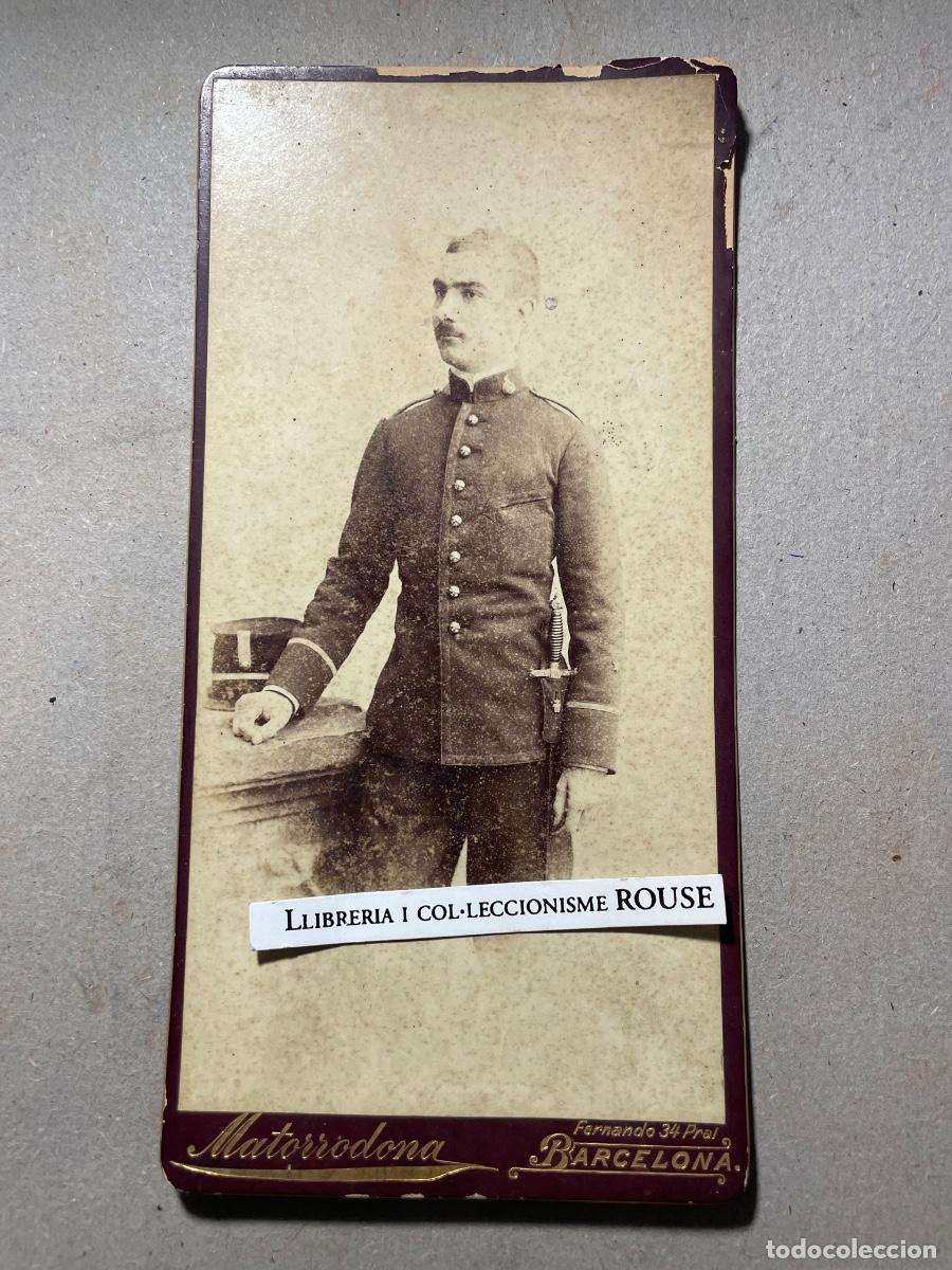Militaria: ANTIGUA FOTOGRAFIA MILITAR - FOTGR. MATORRODONA , C. FERNANDO 34 PRAL. BACELONA - 20,5X10 CM.