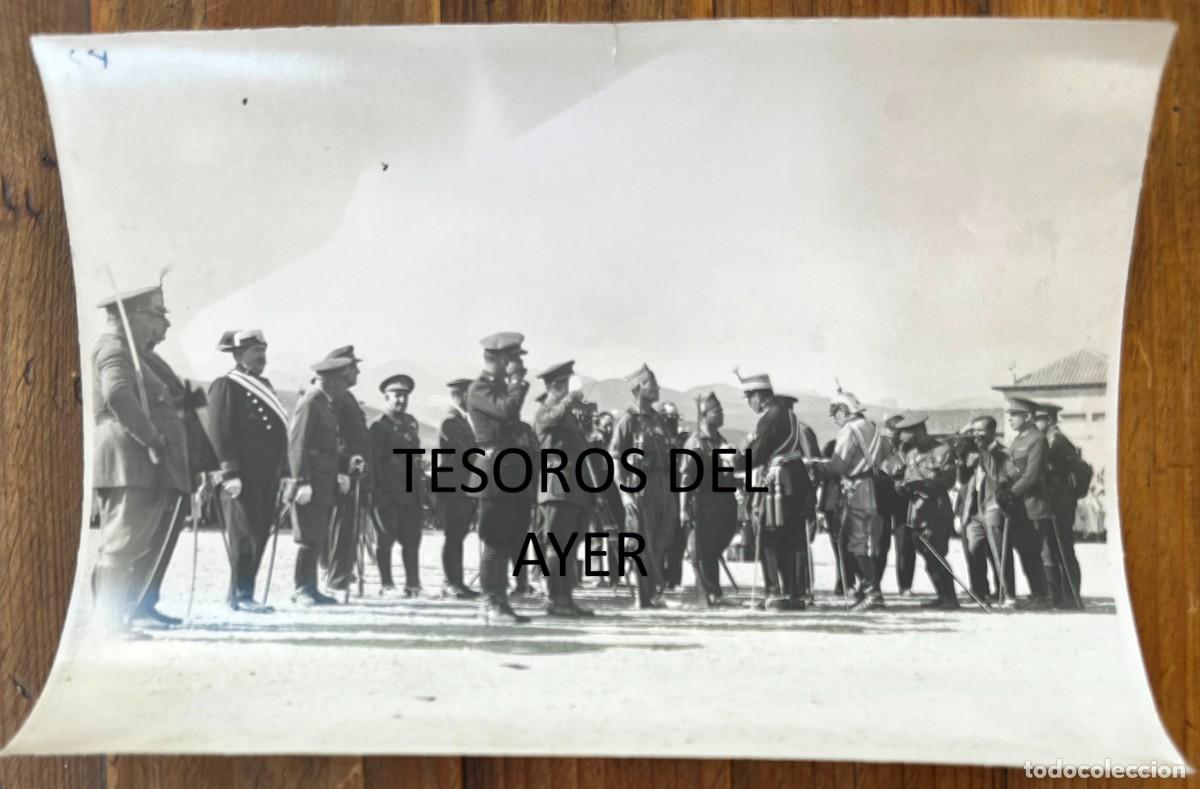 Militaria: RAR&Iacute;SIMA FOTO ALFONSO XIII CONDECORANDO A LEGIONARIOS, MARRUECOS 1927, GUERRA DEL RIF, CONTRERAS