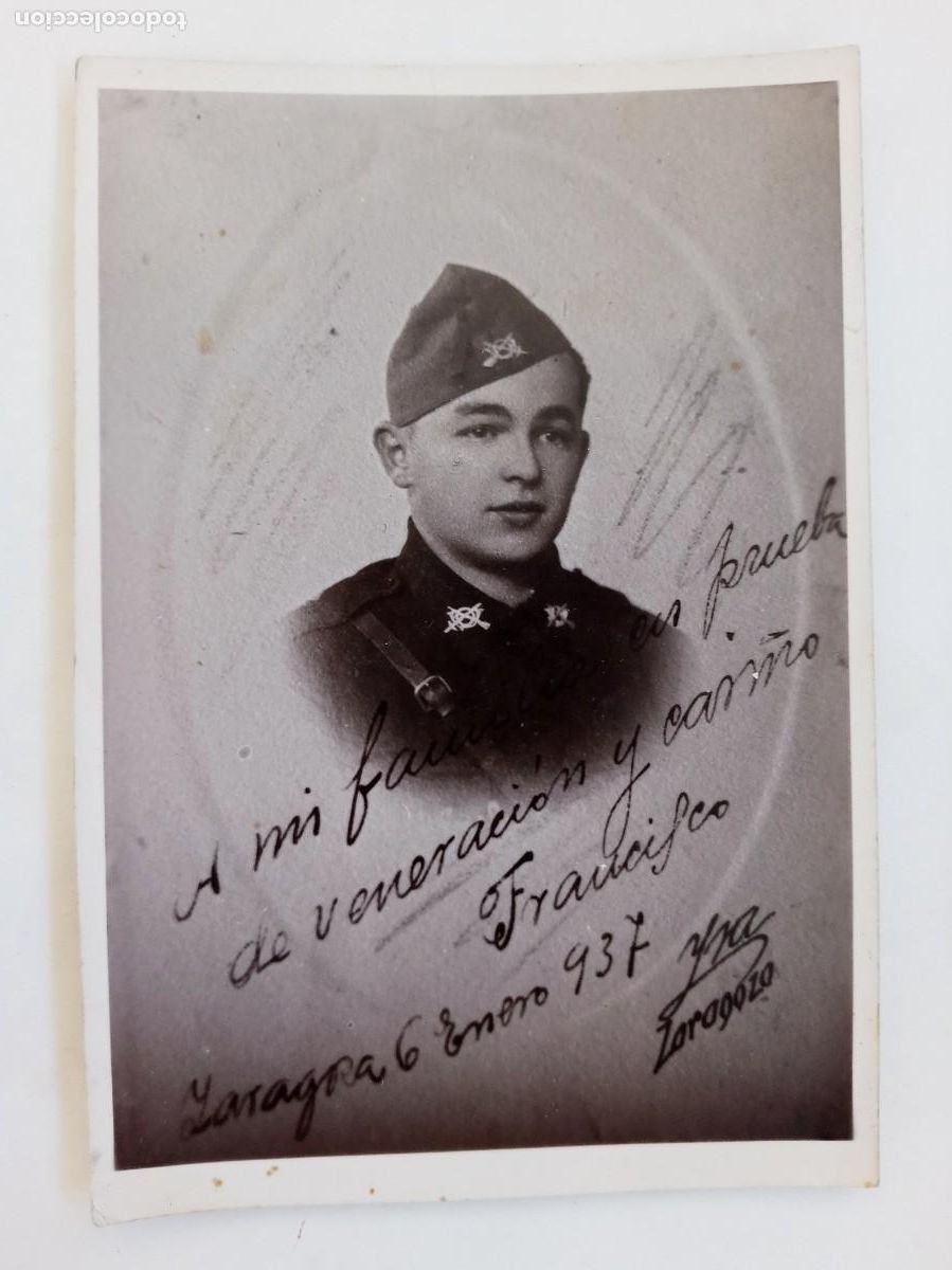 Militaria: GUERRA CIVIL - FALANGE ?: FOTO DE MILICIANO CON CAMISA AZUL Y EMBLEMAS DE INFANTERIA . ZARAGOZA 1937