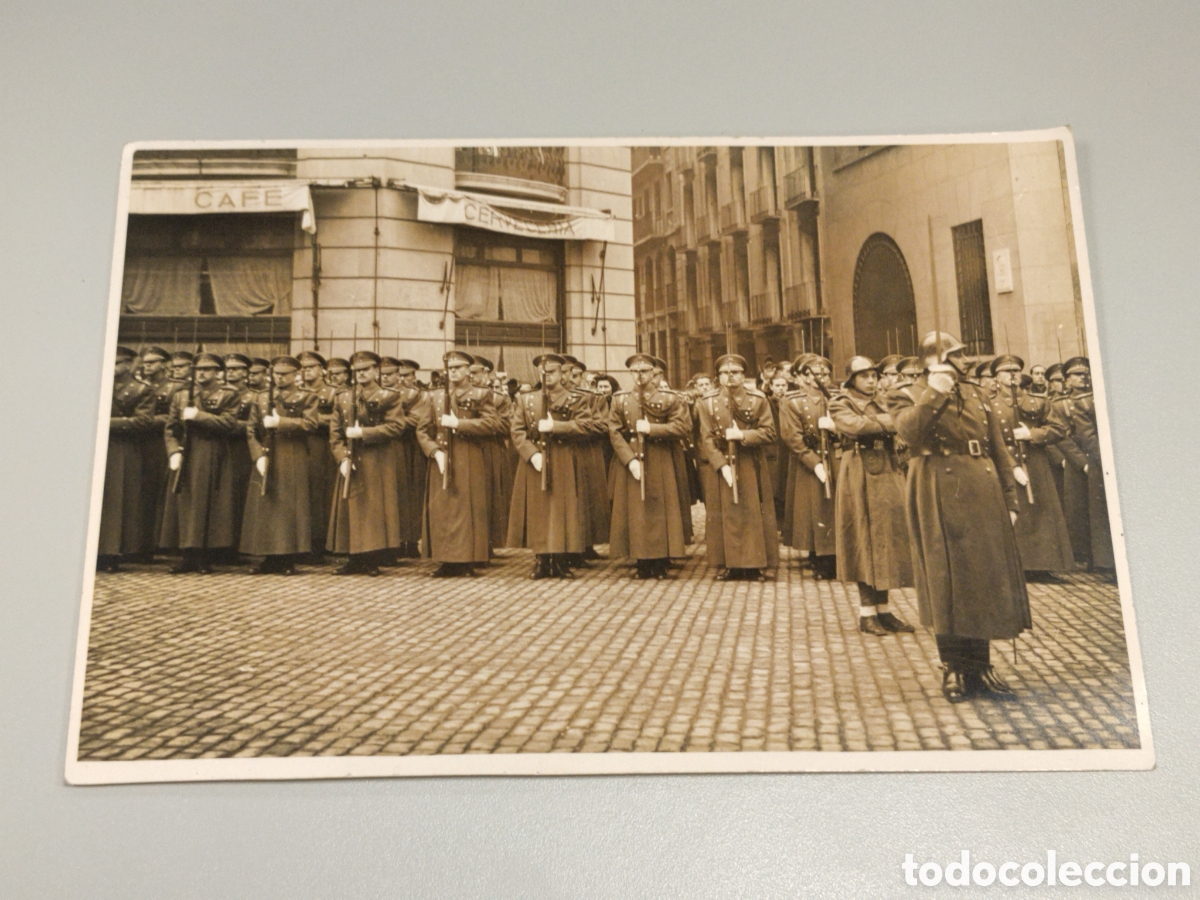 Militaria: Fotograf&iacute;a militar post guerra civil desfile de la victoria zaragoza.oficiles y suboficiales
