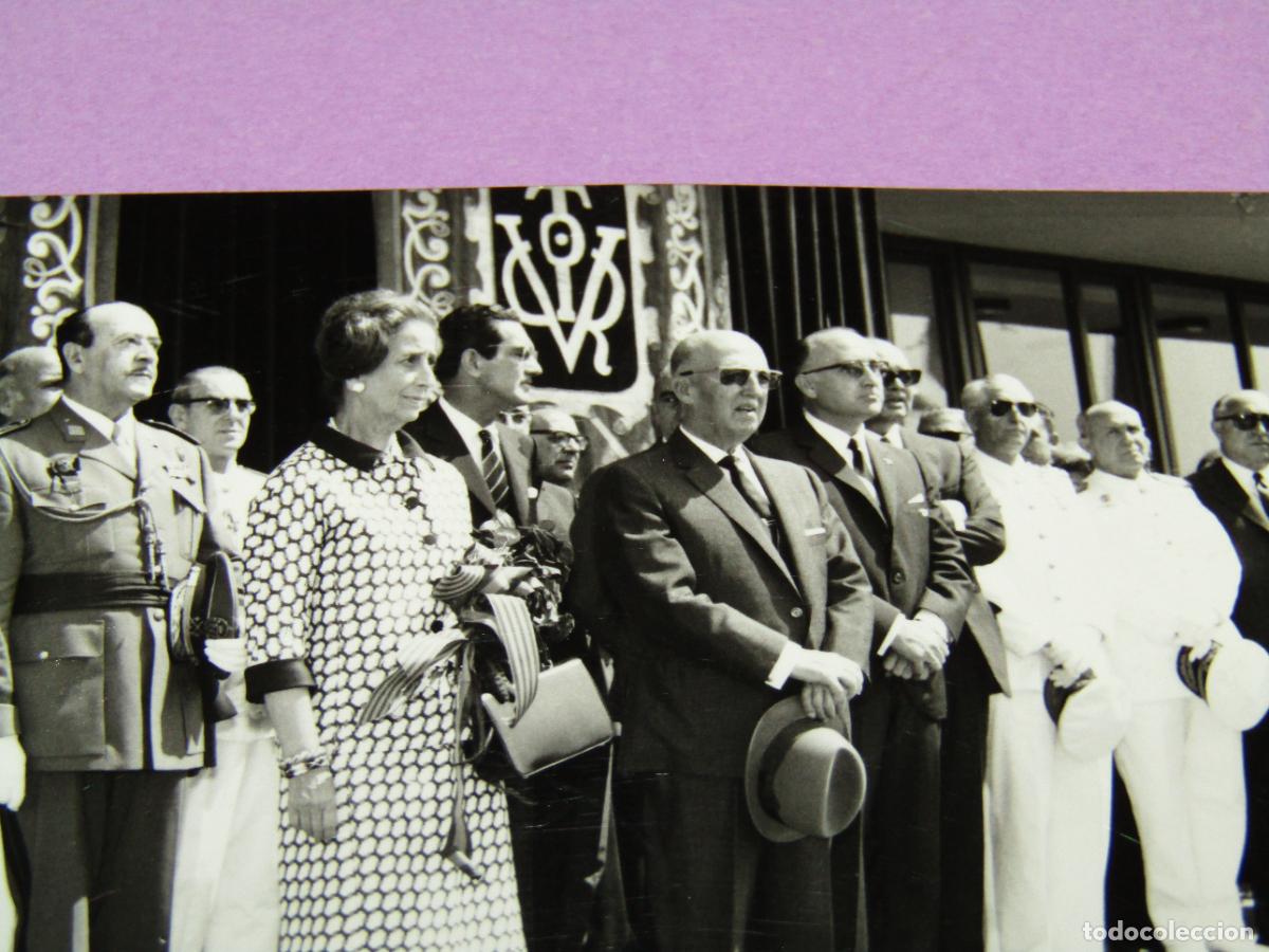 Militaria: Antigua Fotograf&iacute;a Original con FRANCO Visita a Valencia - A&ntilde;o 1960-70s.