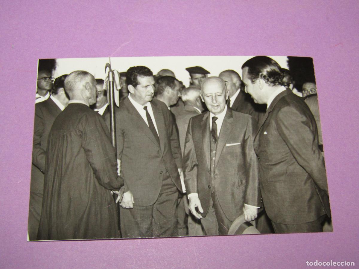 Militaria: Antigua Fotograf&iacute;a Original con FRANCO Visita a Valencia - A&ntilde;o 1960-70s.