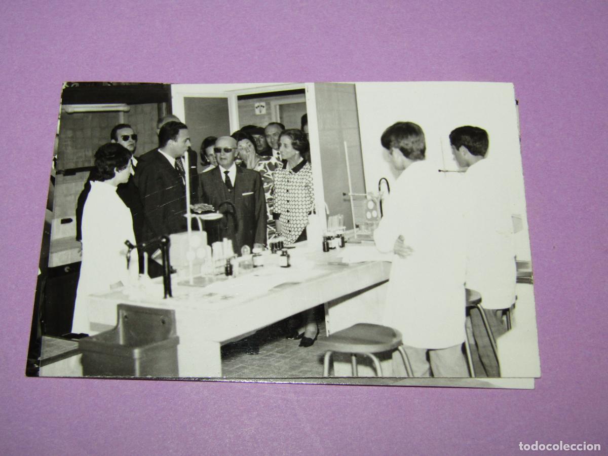 Militaria: Antigua Fotograf&iacute;a Original con FRANCO Reportaje de su Visita a Valencia - A&ntilde;o 1960-70s.