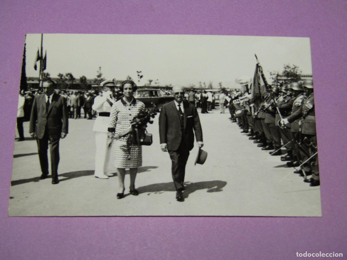 Militaria: Antigua Fotograf&iacute;a Original con FRANCO Reportaje de su Visita a Valencia - A&ntilde;o 1960-70s.