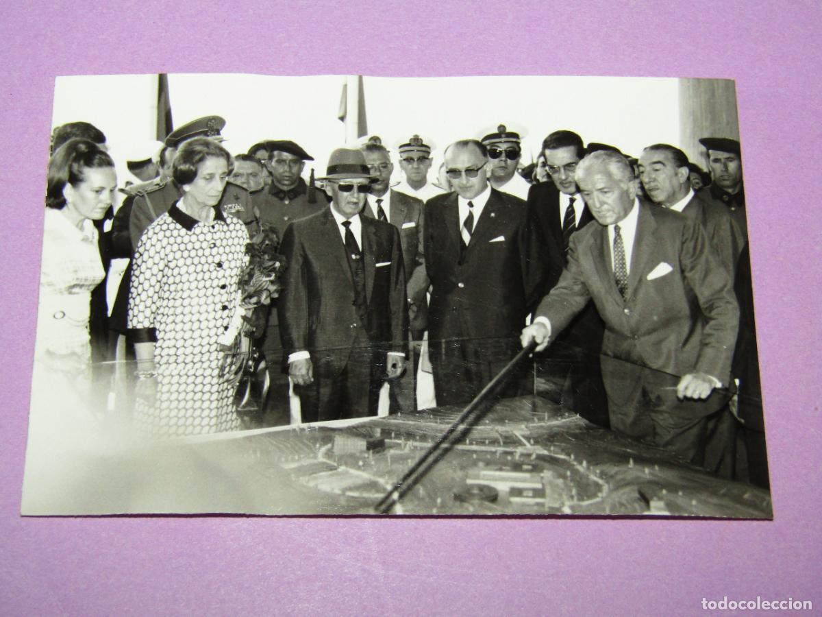 Militaria: Antigua Fotograf&iacute;a Original con FRANCO Reportaje de su Visita a Valencia - A&ntilde;o 1960-70s.