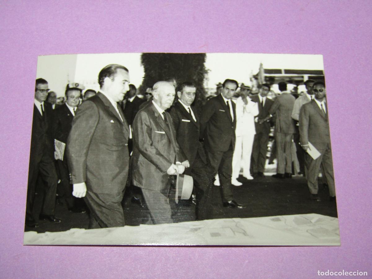 Militaria: Antigua Fotograf&iacute;a Original con FRANCO Reportaje de su Visita a Valencia - A&ntilde;o 1960-70s.
