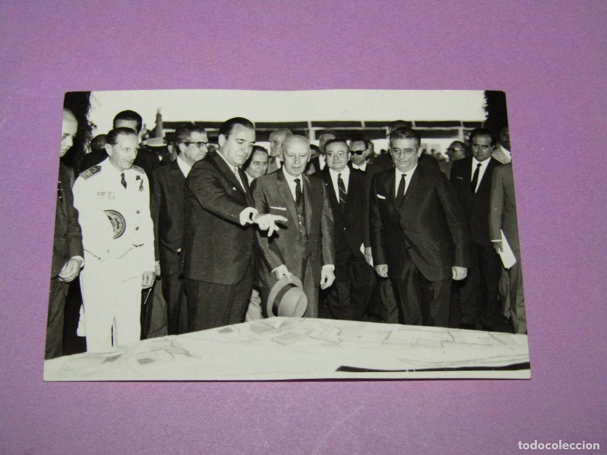 Militaria: Antigua Fotograf&iacute;a Original con FRANCO Reportaje de su Visita a Valencia - A&ntilde;o 1960-70s.