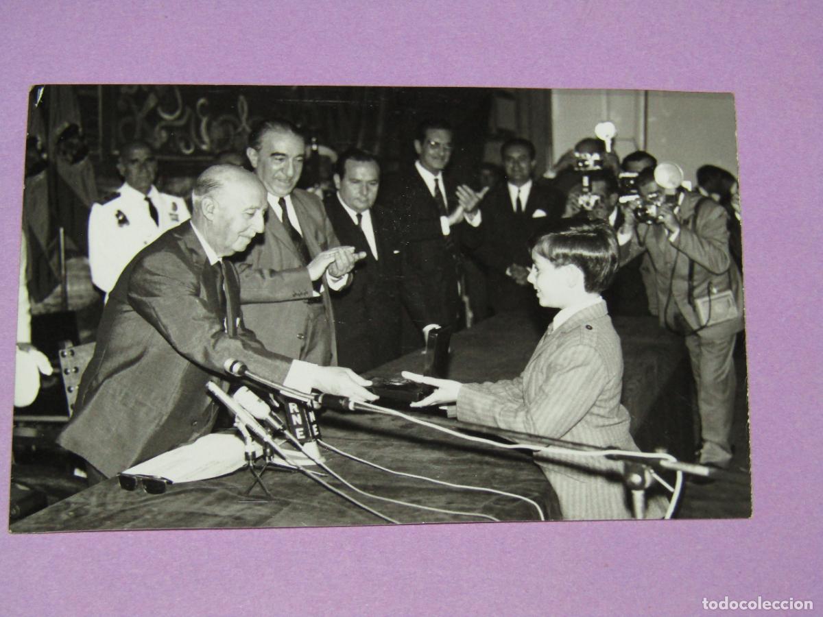 Militaria: Antigua Fotograf&iacute;a Original con FRANCO Reportaje de su Visita a Valencia - A&ntilde;o 1960-70s.