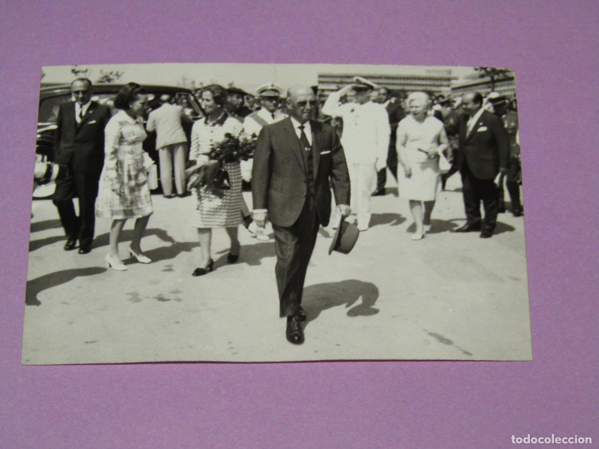Militaria: Antigua Fotograf&iacute;a Original con FRANCO Reportaje de su Visita a Valencia - A&ntilde;o 1960-70s.