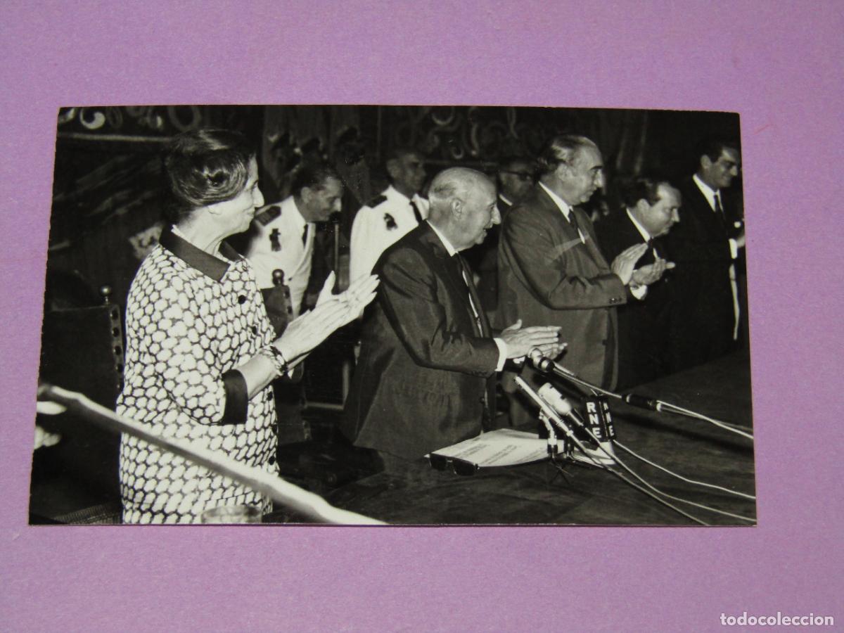 Militaria: Antigua Fotograf&iacute;a Original con FRANCO Reportaje de su Visita a Valencia - A&ntilde;o 1960-70s.