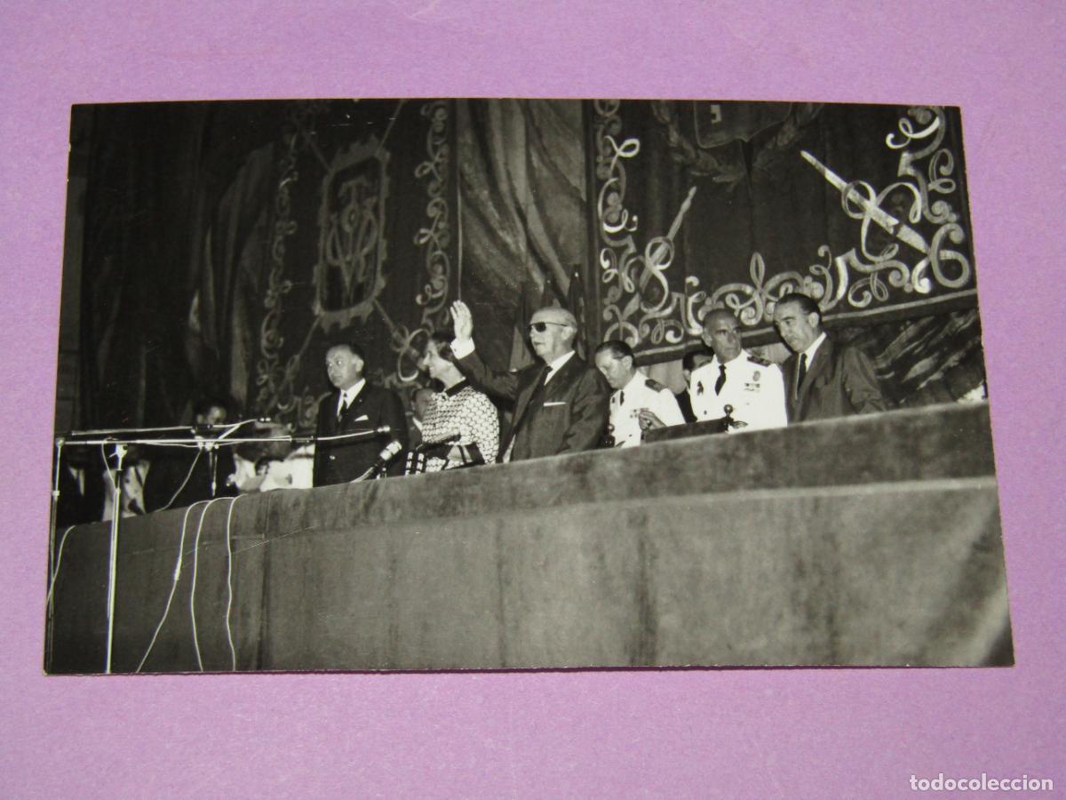 Militaria: Antigua Fotograf&iacute;a Original con FRANCO Reportaje de su Visita a Valencia - A&ntilde;o 1960-70s.