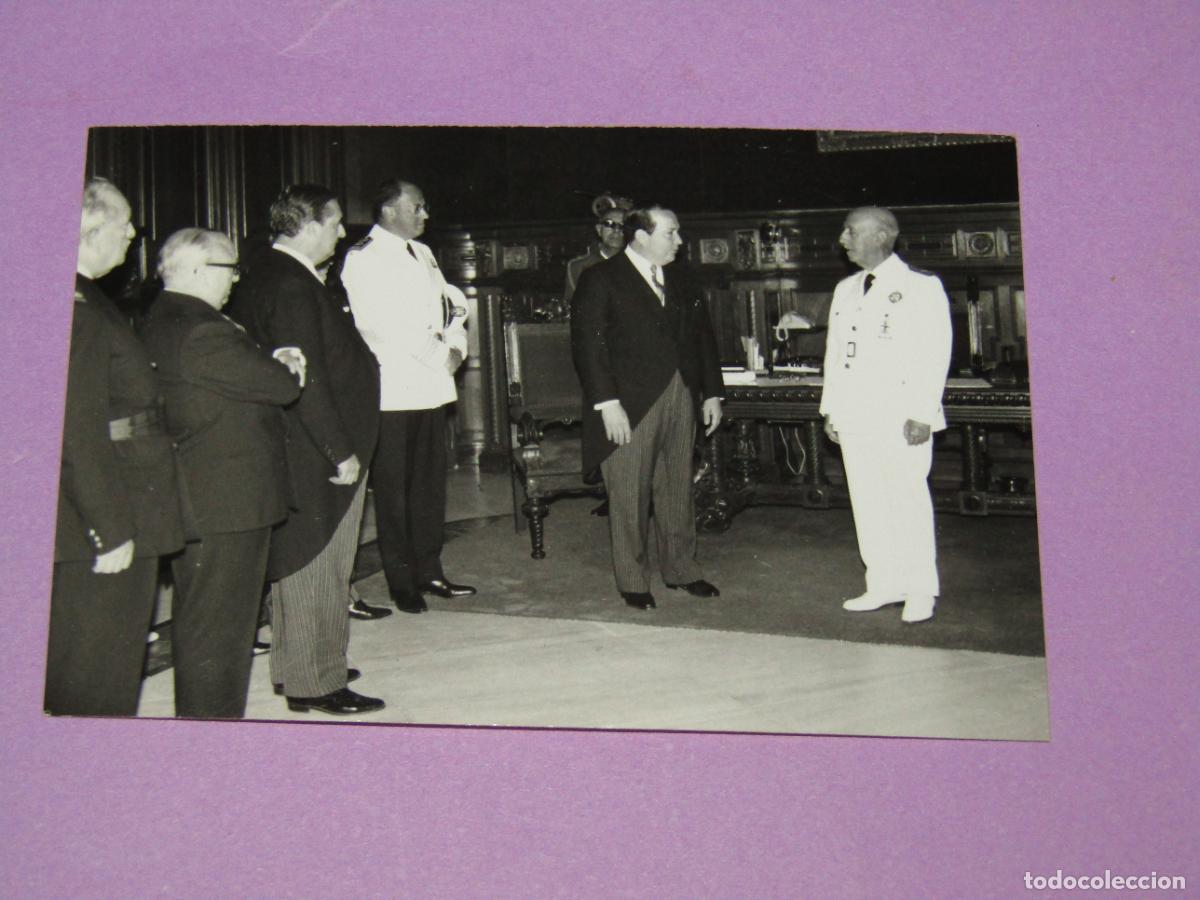 Militaria: Antigua Fotograf&iacute;a Original con FRANCO Reportaje de su Visita a Valencia - A&ntilde;o 1960-70s.