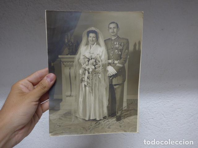 Militaria: Antigua gran fotografia original de militar de la Division azul con medallas.
