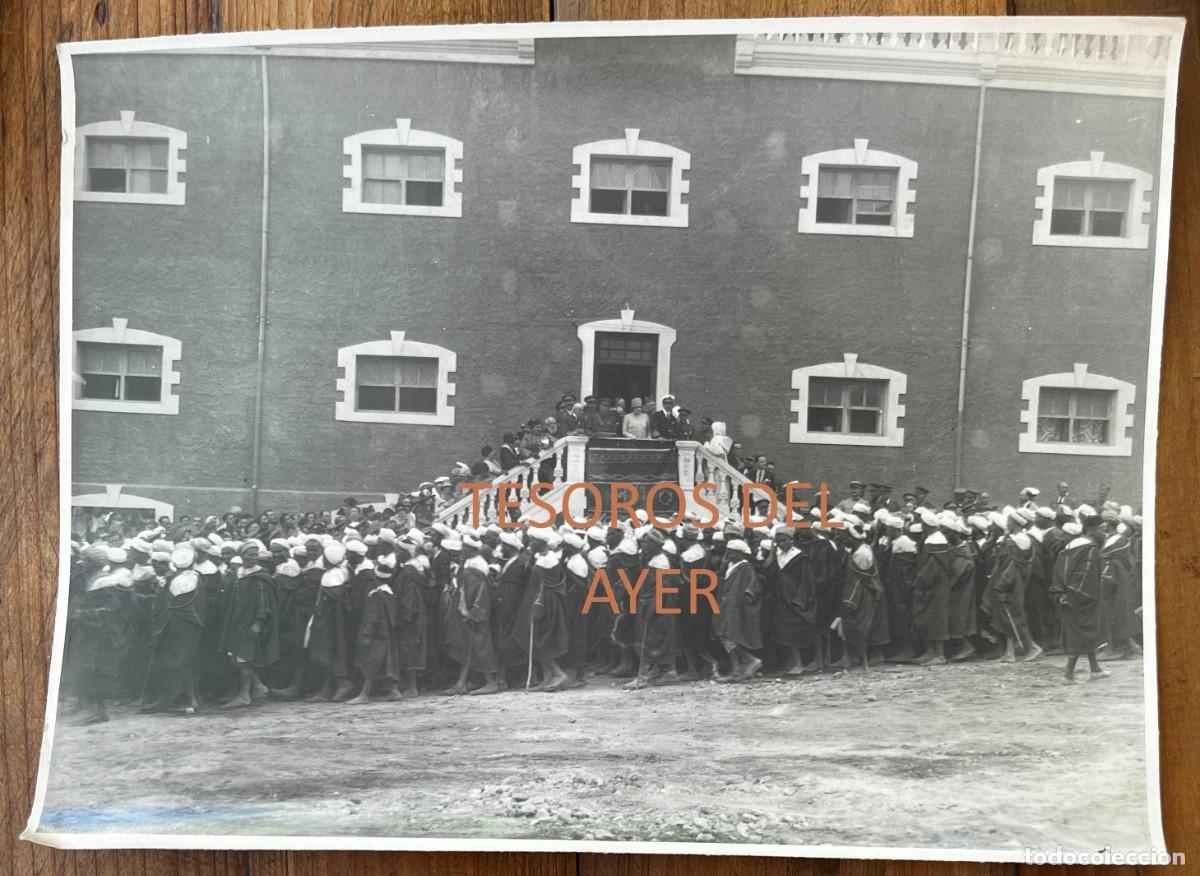 Militaria: Fotograf&iacute;a original visita a Tetuan de SS. MM. los Reyes de Espa&ntilde;a, Alfonso XIII y Victoria Eugenia,