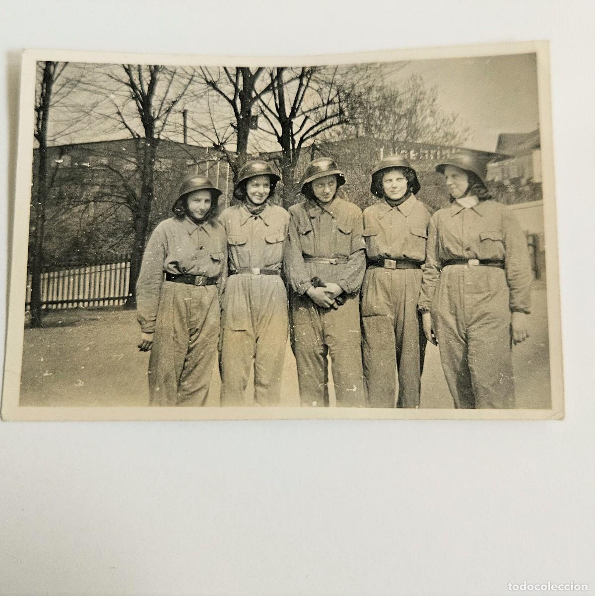 Militaria: Luftschutzbund. Fotograf&iacute;a original de la segunda guerra mundial. 1939 -1945