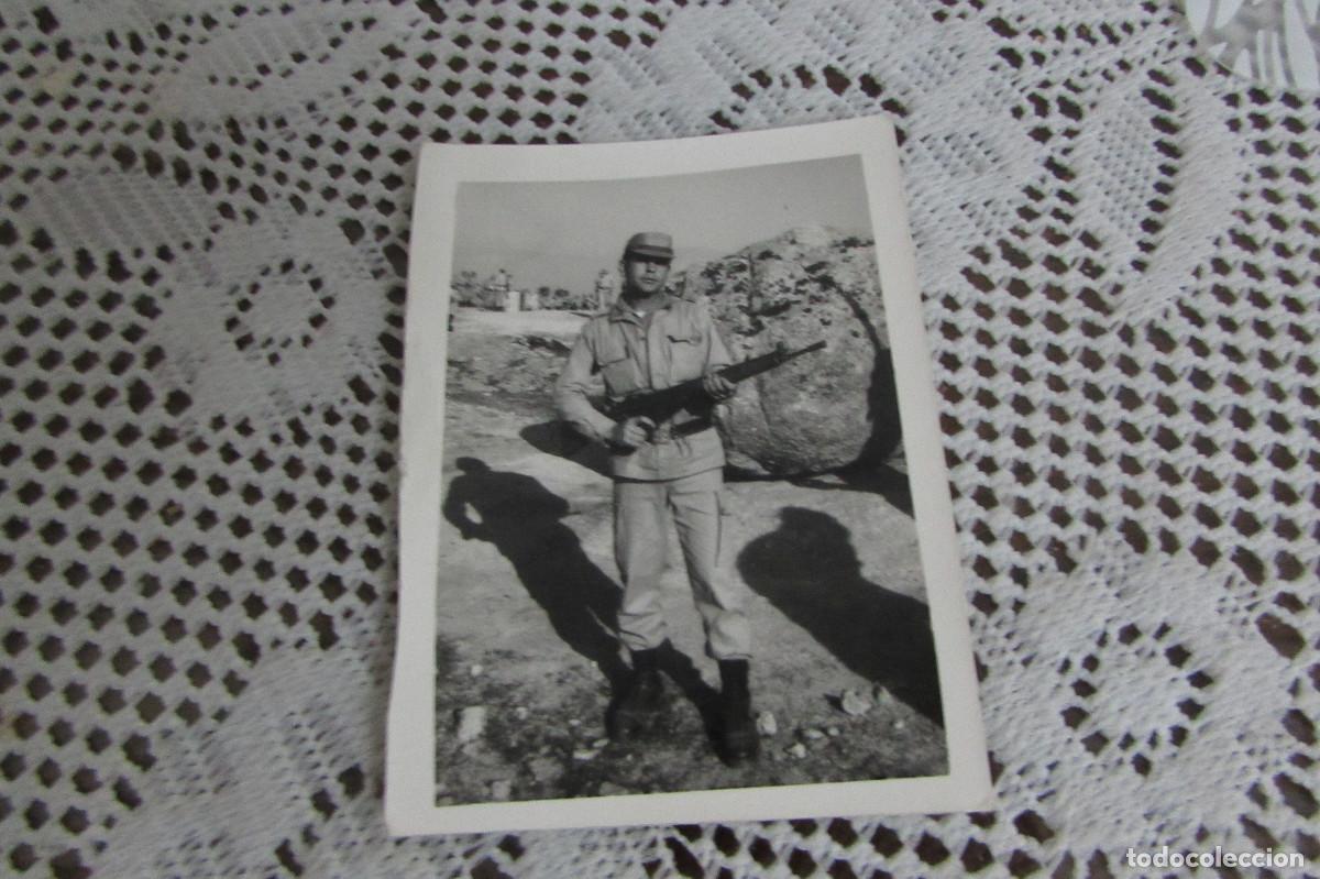 Militaria: FOTO DE MILITAR ARMADO