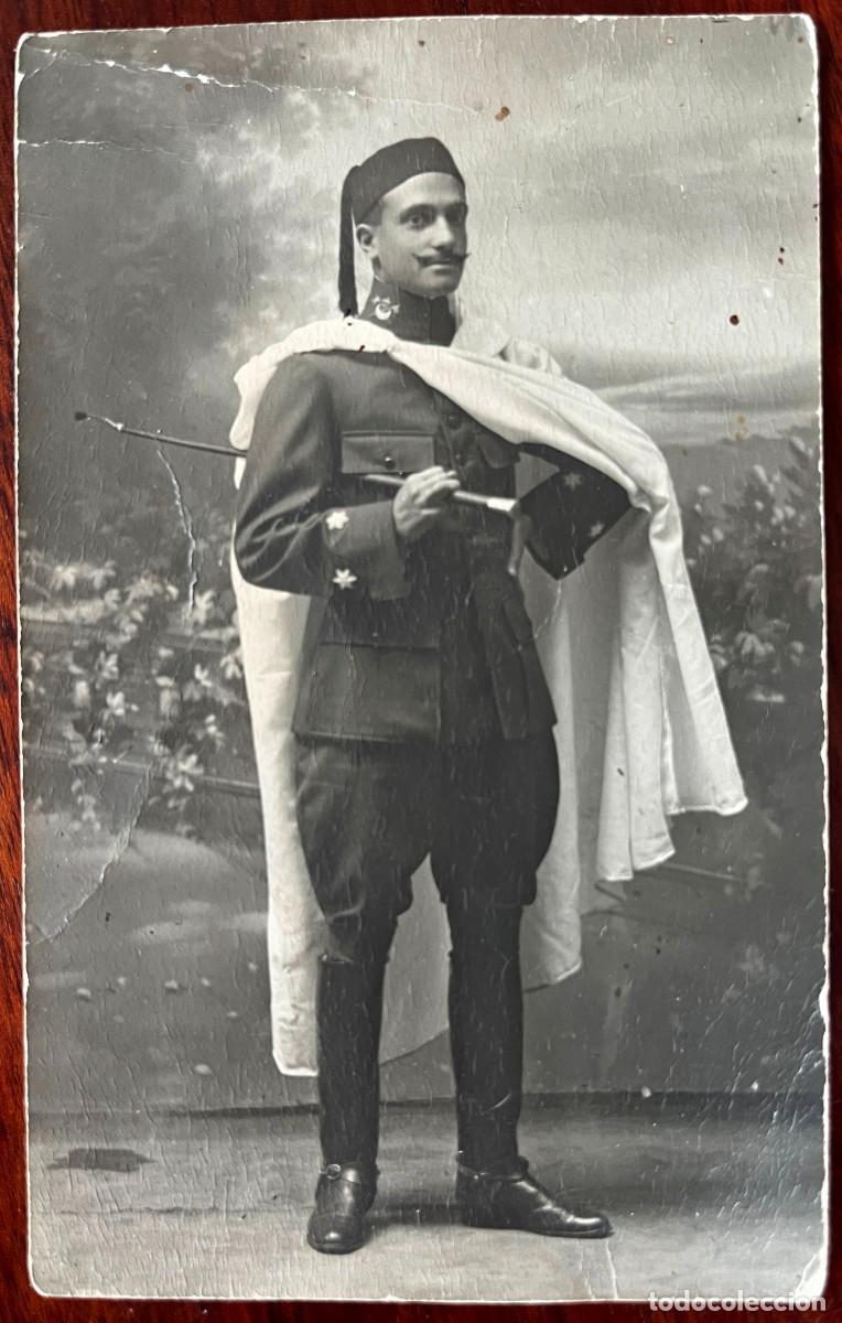 Militaria: Fotograf&iacute;a militar de oficial de Regulares o tropas ind&iacute;genas, uniforme colonial, c. 1910-1925, tama