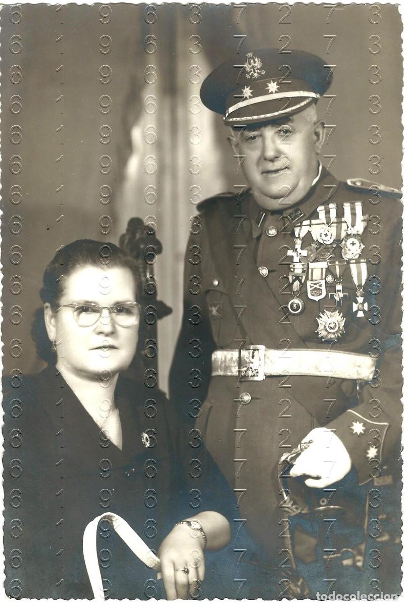 Militaria: TENIENTE CORONEL CONDECORACIONES FOTOGRAFIA MUY ANTIGUA 17X12 FAMILIA CHOCLAN CALAHORRO B44