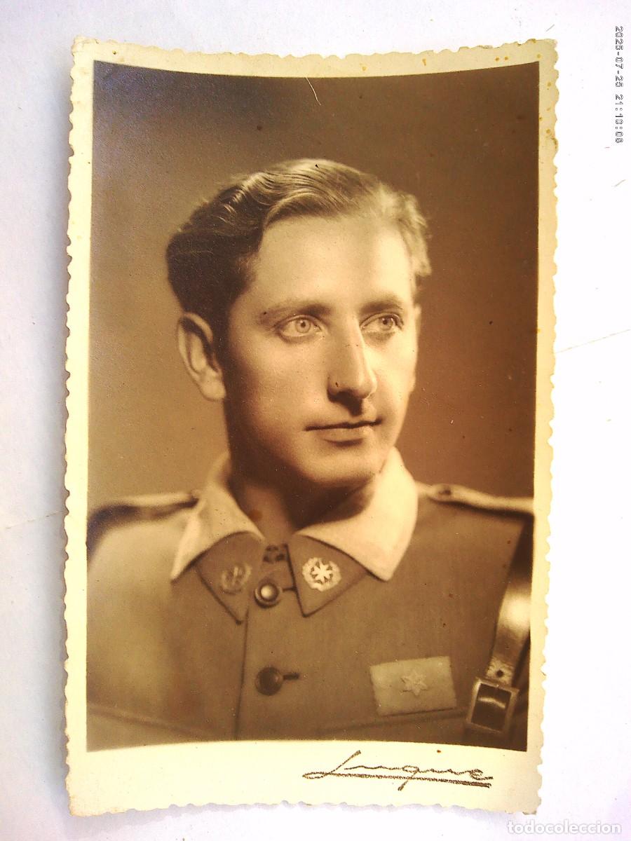 Militaria: GUERRA CIVIL : FOTO DE ESTUDIO DE ALFEREZ PROVISIONAL DE SANIDAD MILITAR . DE LUQUE