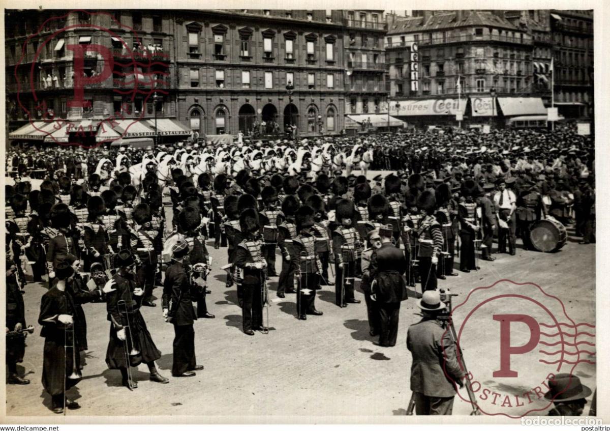 Militaria: FESTIVAL MUSIQUE ETRANGERES ET FRANCAISES MILITAIRES MUSICA MUZIEK BANDA 18*13CM Photo Meurisse Pari