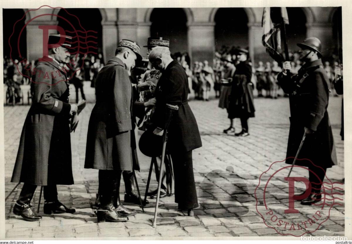 Militaria: AUX INVALIDES ESCADRON DE KERANTUN PROMU GRAND OFFICIER LEGION 18*13CM Photo Meurisse Paris collec