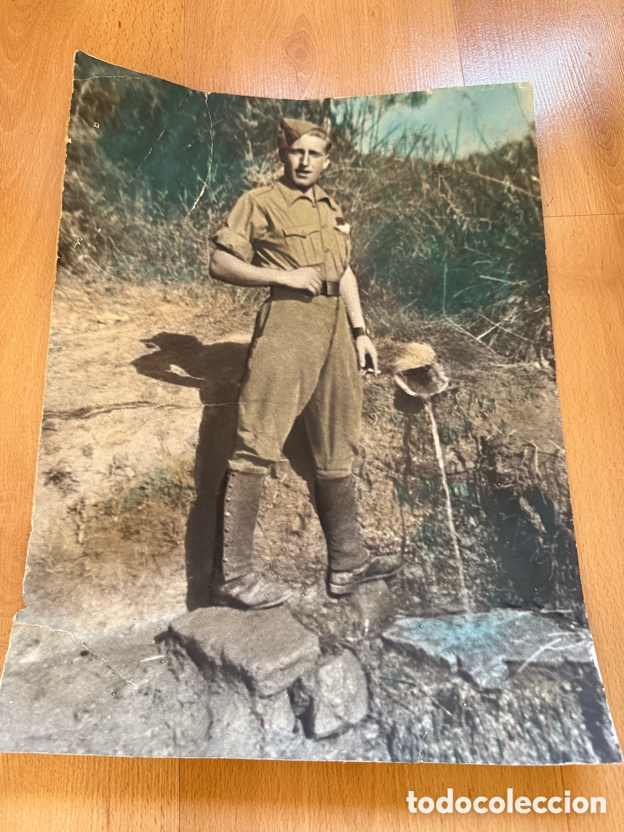 Militaria: Gran Foto. SOLDADO. GUERRA CIVIL. Coloreada Original. 40x30 cm