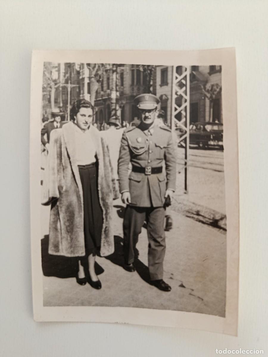 Militaria: FOTOGRAF&Iacute;A DE MILITAR DE PASEO. FOTO BICH&Oacute;N. MADRID. 1954.