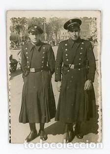 Militaria: OVIEDO. ASTURIAS. Dos guardias de asalto. Fot&oacute;grafo minutero