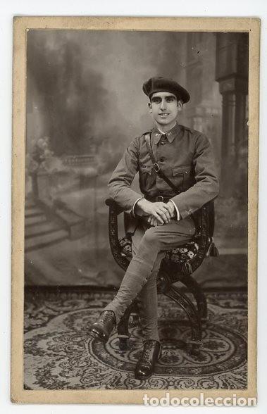 Militaria: VITORIA. ALAVA. AZAUSTRE. Retrato de militar con boina. 1935