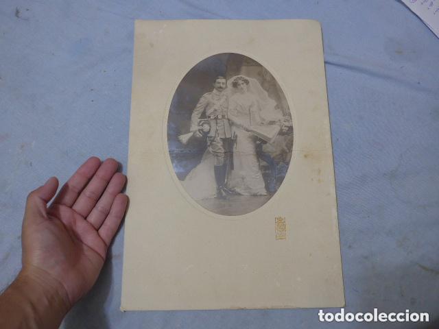Militaria: Antigua fotografia de militar espa&ntilde;ol de caballeria con kalpac, fechada de 1909, original.