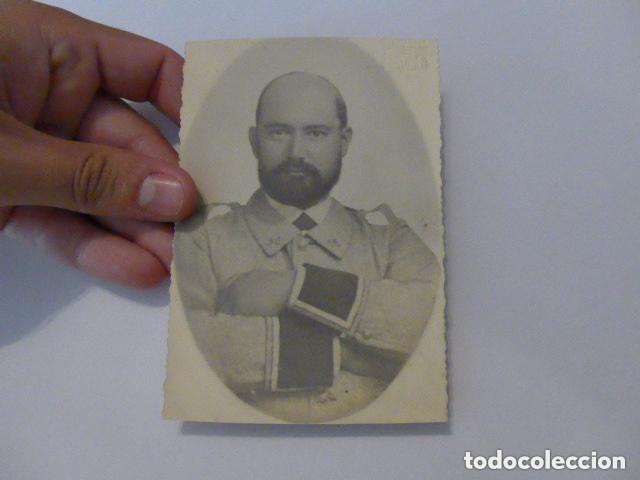 Militaria: Antigua fotografia de soldado muerto en guerra de cuba en 1895, lo pone detras, original.