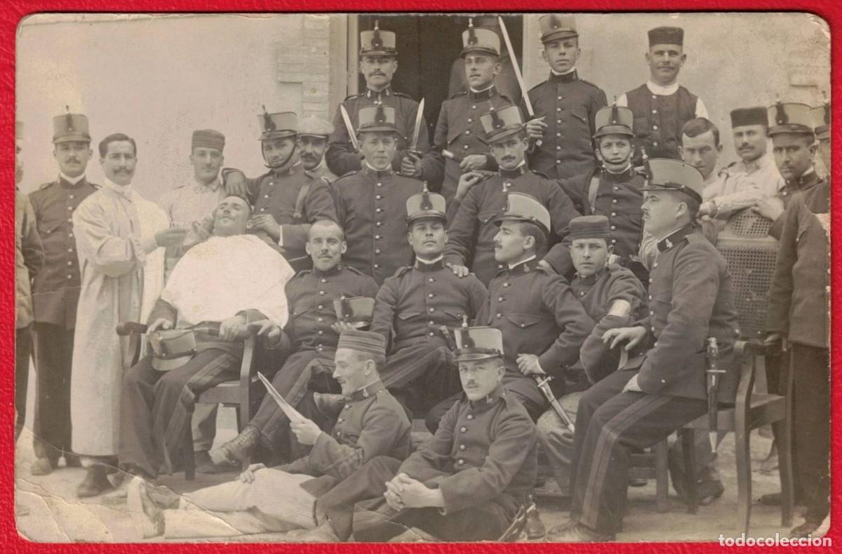 Militaria: Tropas espa&ntilde;olas de la 4 compa&ntilde;ia de Infanteria - Bayonetas mauser largas y cortas - Gorro Ros