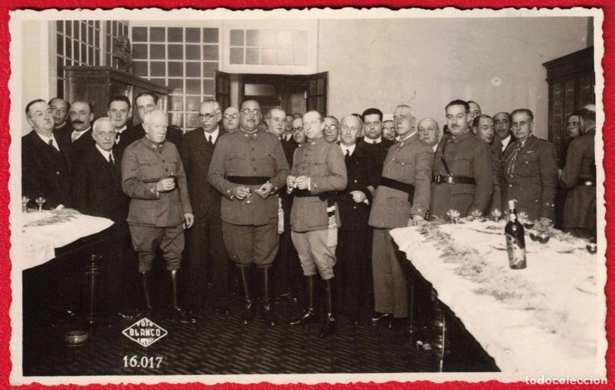 Militaria: Guerra Civil Espa&ntilde;ola A&ntilde;o 1937 A Coru&ntilde;a, General Aranda en reuni&oacute;n oficial y militar - Foto Blanco