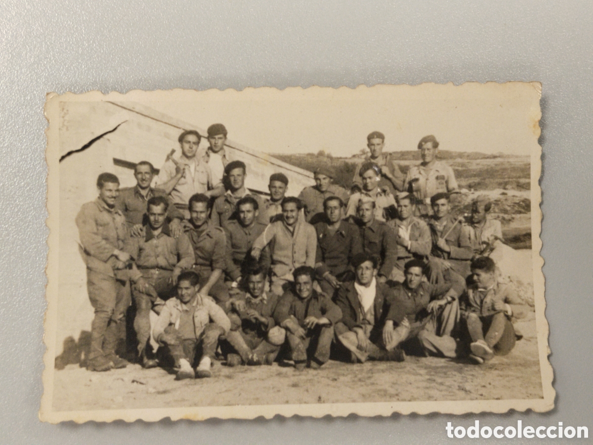 Militaria: Fotograf&iacute;a guerra civil militar.bando nacional.falange.franco requete.legionarios.patriotico