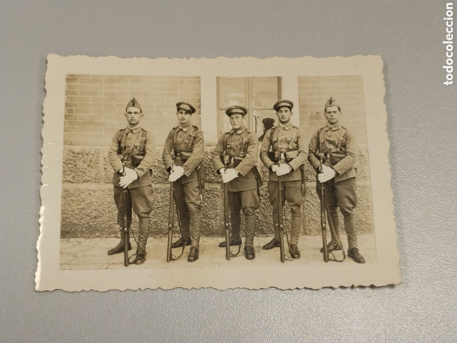 Militaria: Fotograf&iacute;a guerra civil militar.bando nacional.falange.franco requete.legionarios.patriotico