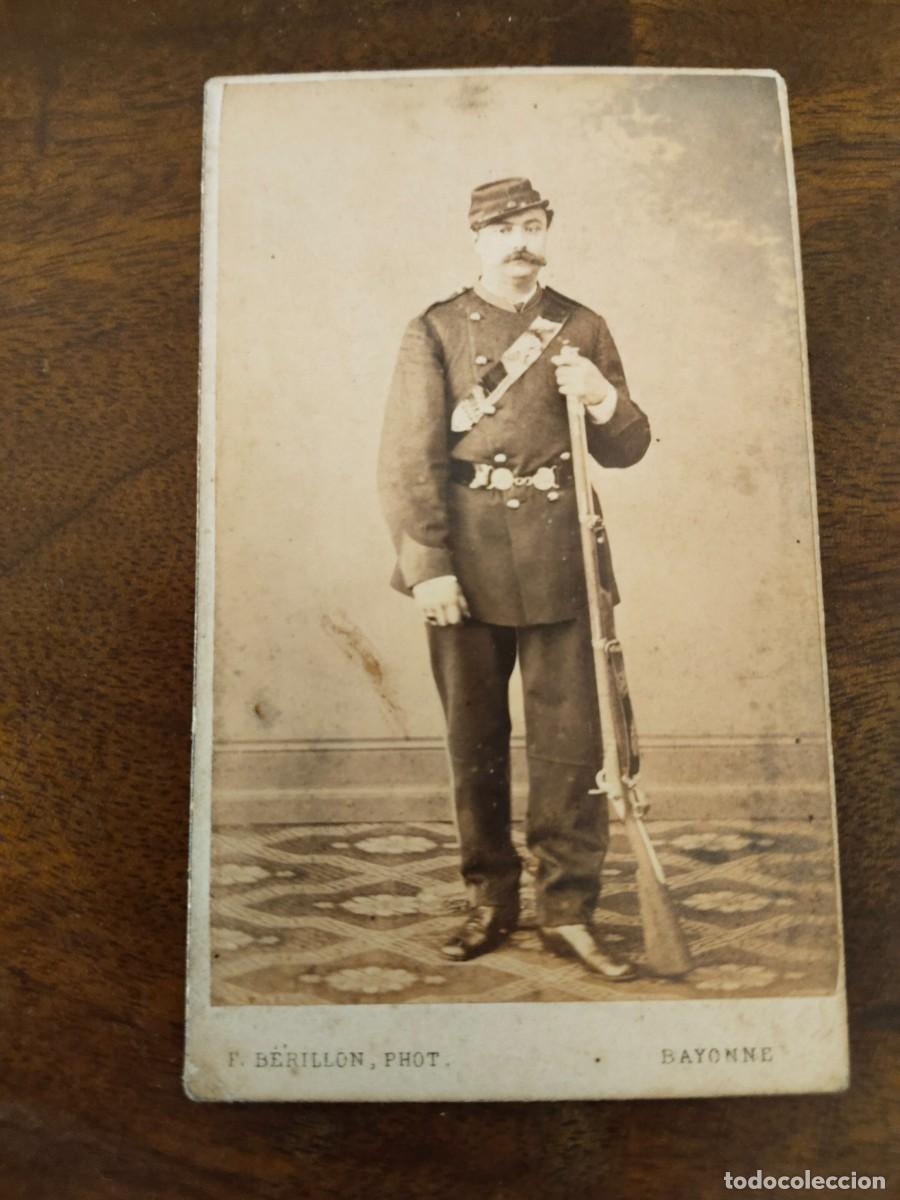 Militaria: CDV militar franc&eacute;s. Estudio Ferdinand Berillon Bayonne.