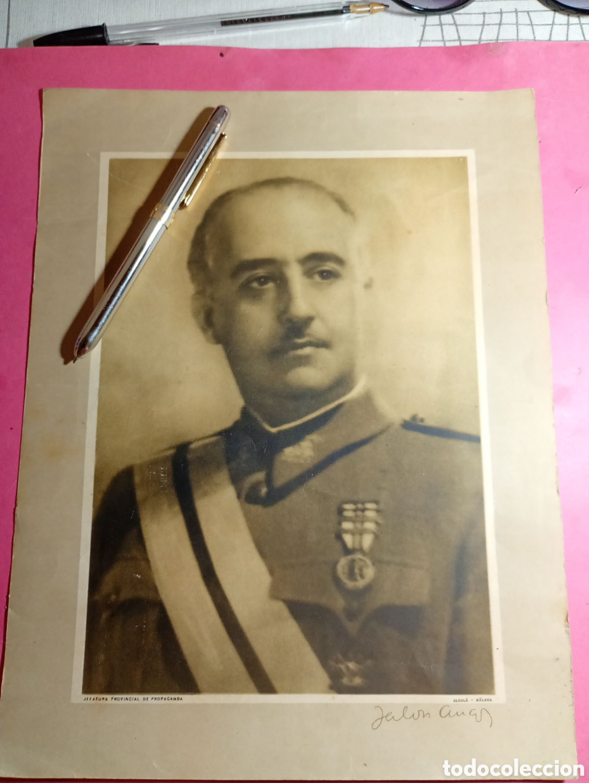 Militaria: antigua fotograf&iacute;a de Francisco Franco cuyo autor es Jal&oacute;n &Aacute;ngel - Junta Provincial de Propaganda