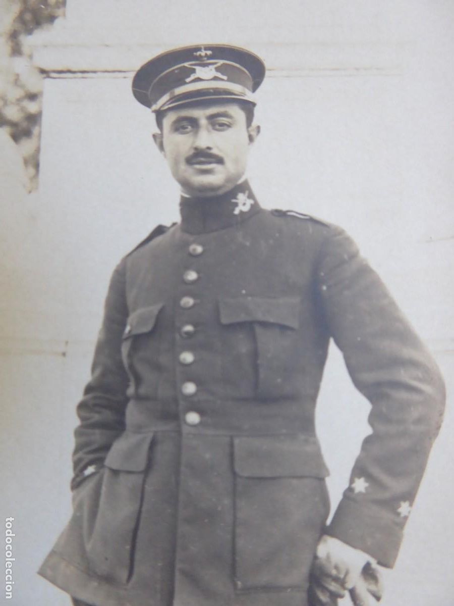 Militaria: Fotograf&iacute;a teniente regulares.