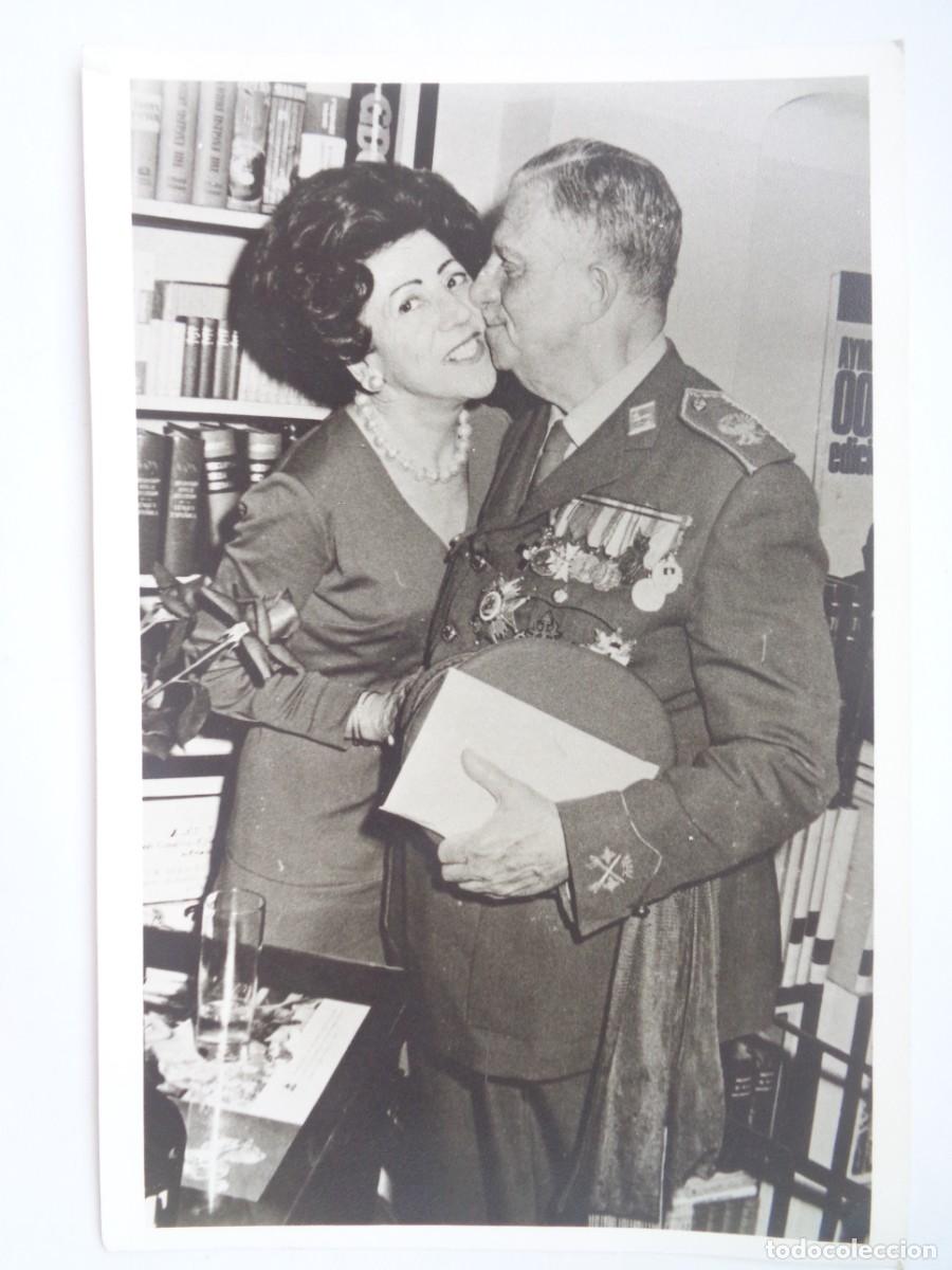 Militaria: DIVISION AZUL : FOTO DE GENERAL EXDIVISIONARIO ( MEDALLA DE LA CAMPA&Ntilde;A DE RUSIA, ORDEN DEL AGUILA, E