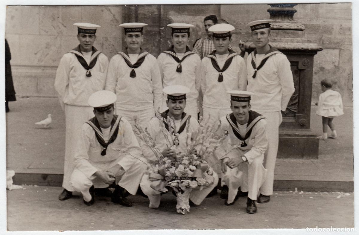 Militaria: Grupo de marineros. Val&egrave;ncia. A&ntilde;os 60 g aa