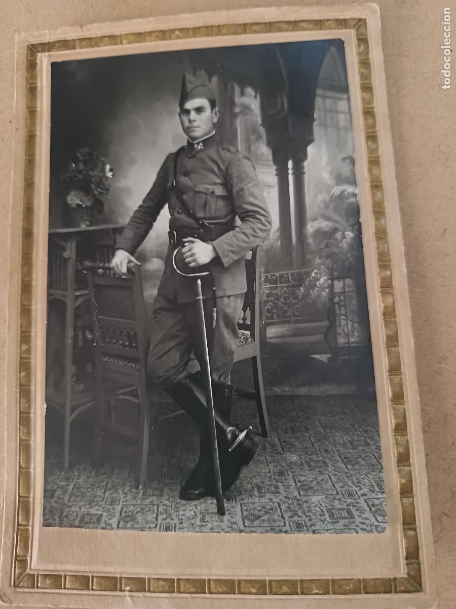 Militaria: ANTIGUA TARJETA POSTAL FOTOGRAFICA. FOTO DE MILITAR CABALLERIA ? SOBRE CART&Oacute;N.