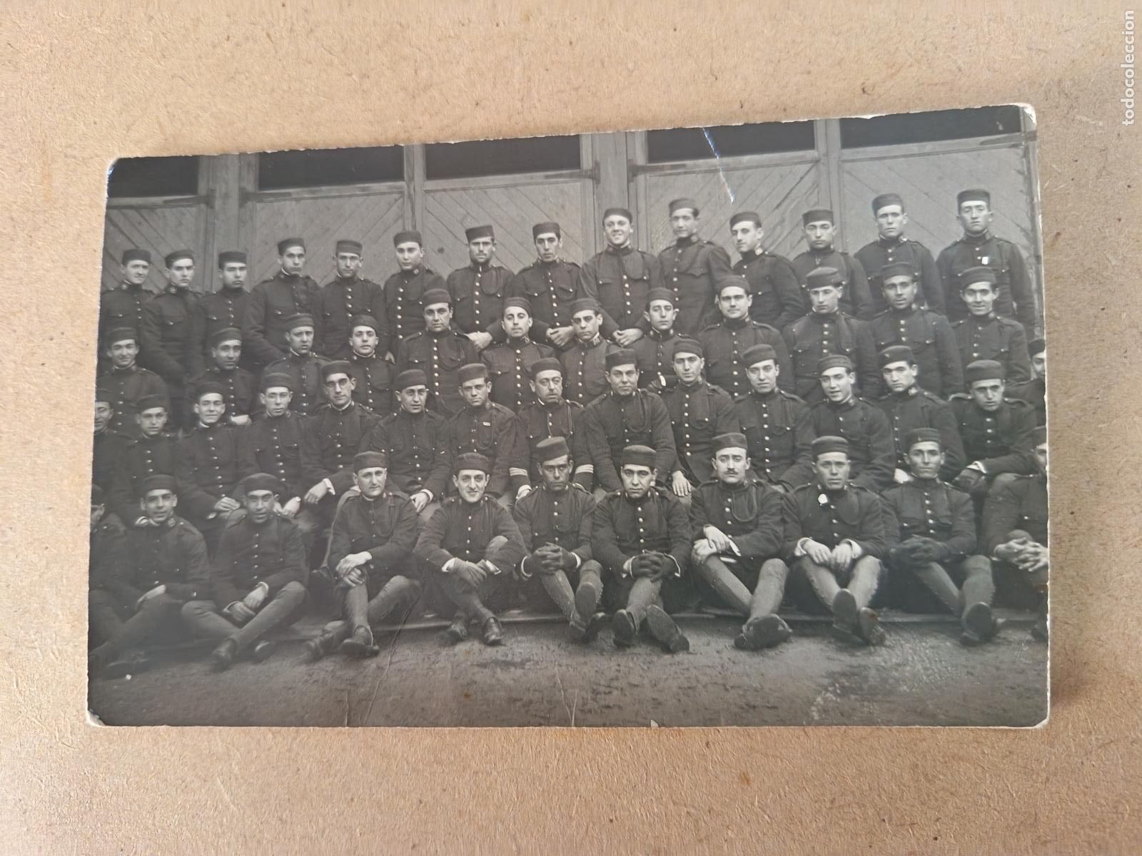 Militaria: ANTIGUA POSTAL FOTOGRAFICA. GRUPO DE MILITARES.