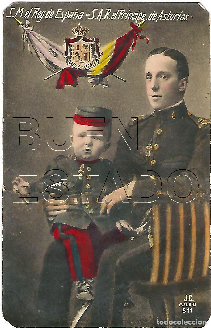 Militaria: SEVILLA ALFONSO XIII CON EL PRINCIPE DE ASTURIAS FOTOGRAFIA COLOREADA 13X8 PARCIALMENTE RASGADA M43